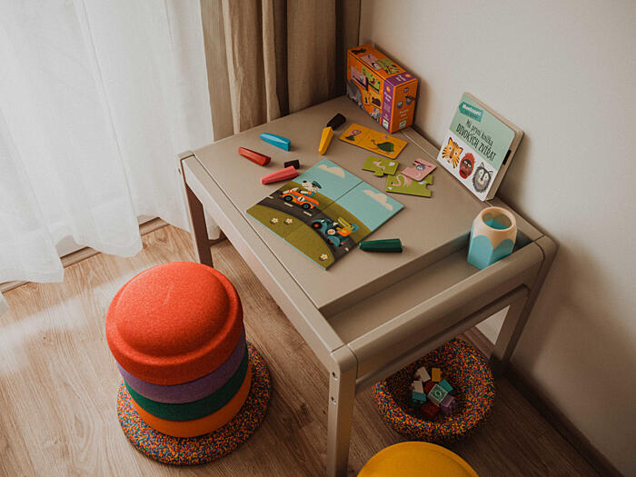 jak si hrát s&nbsp;balančními kameny Stapelstein - kámen židle