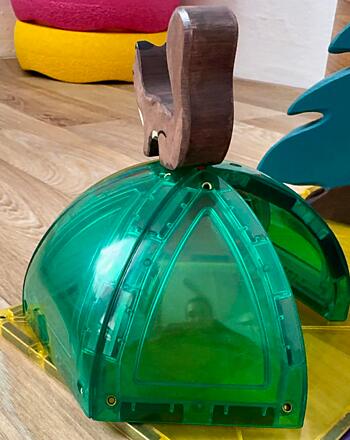 co postavit z&nbsp;magnetické stavebnice Kopule - skrýš pro&nbsp;veverku