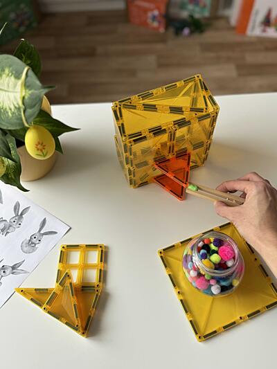 jarní hrátky s&nbsp;magnetickými stavebnicemi - kuřátko