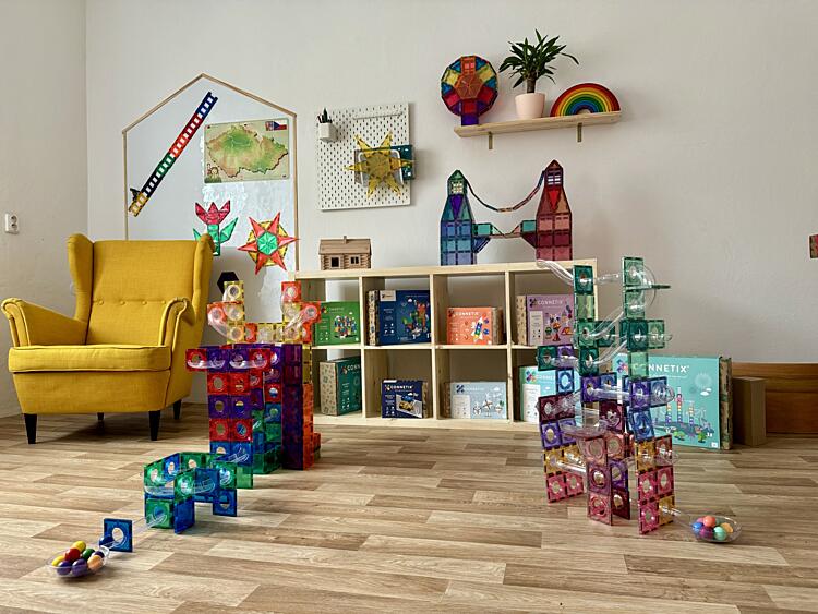 výhody magnetických stavebnic pro&nbsp;rozvoj dětí - kuličkové dráhy