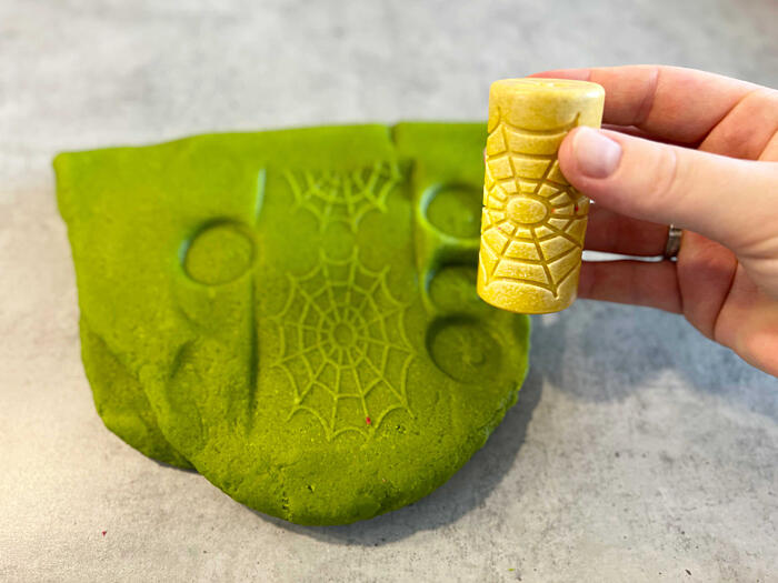 jak využít modelovací válečky Yellow Door - plastelína