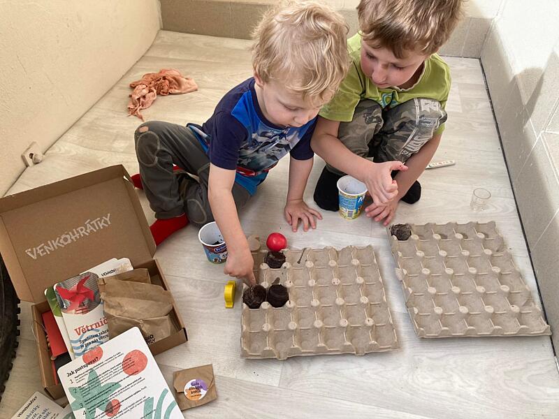 recenze Venkohrátky - sázení rajčat